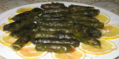 Kara Lahana Dolmas